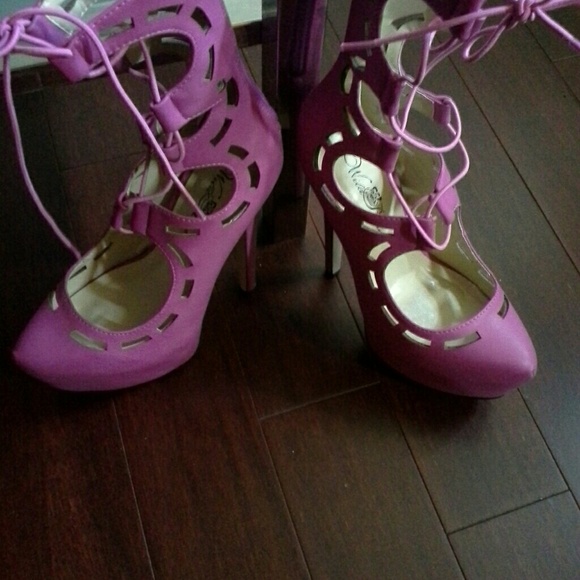 Boots - Picture 2 of 3